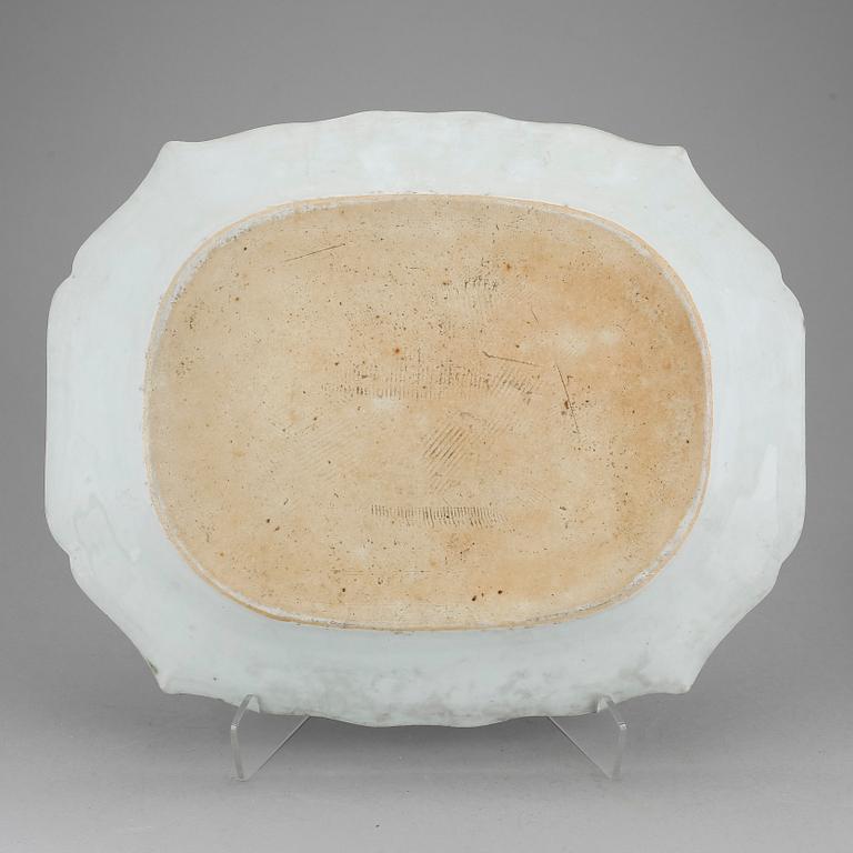 STEKFAT, porslin, Kina, Qianlong, (1736-1795).