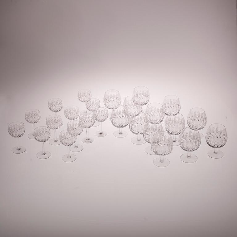 GLASSERVIS, 84 delar, slipad kristall "Leo", Riihimäki/Notsjö, 1900-talets andra.