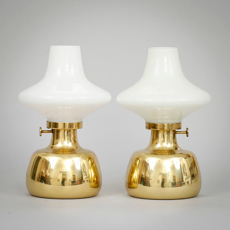 FOTOGENLAMPOR, ett par,  "Petronella". Design Henning Koppel, 1900-tal.