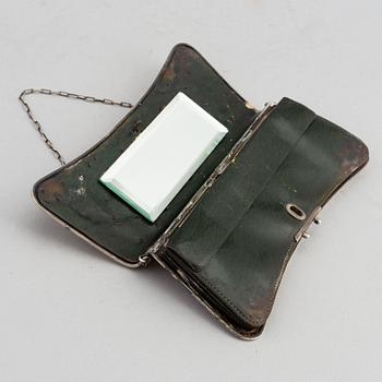 A Russian silver purse, t Petersburg 1908-17.