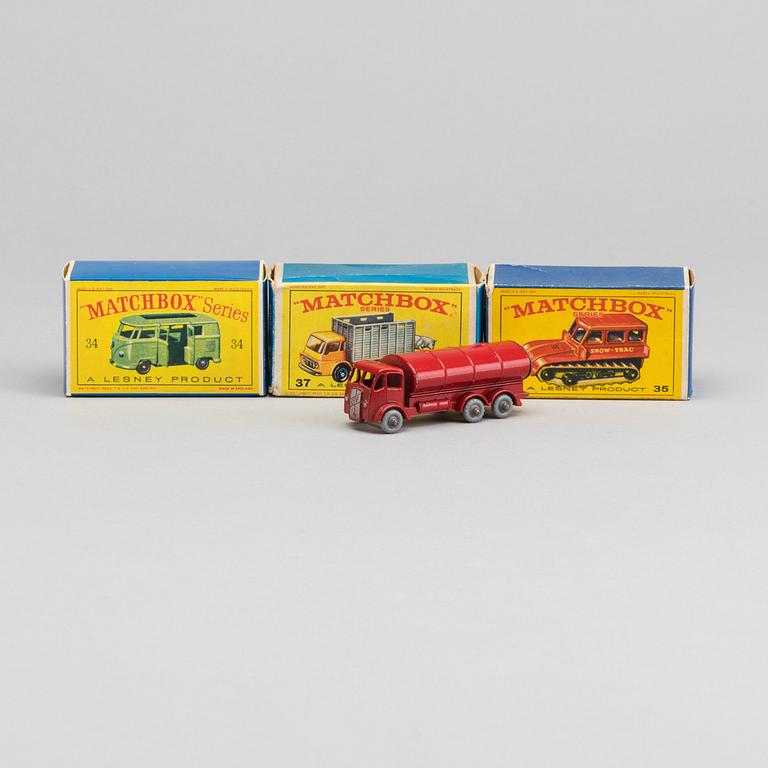LESNEY MATCHBOX SERIES, 4 st, bland annat Snow Trac  Tractor RW 35B-2.