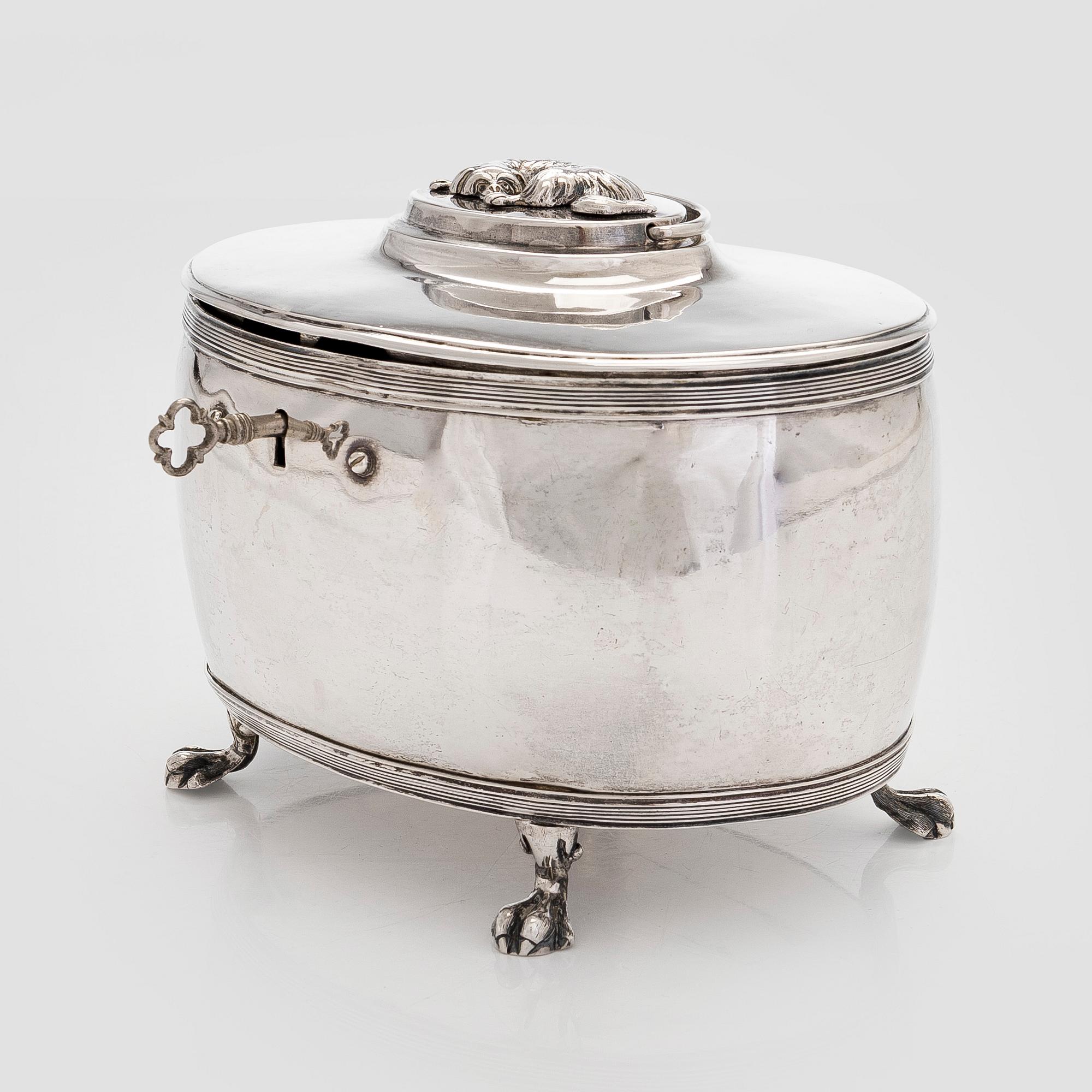 Gustaf Folcker, A silver sugar box, Stockholm 1818.