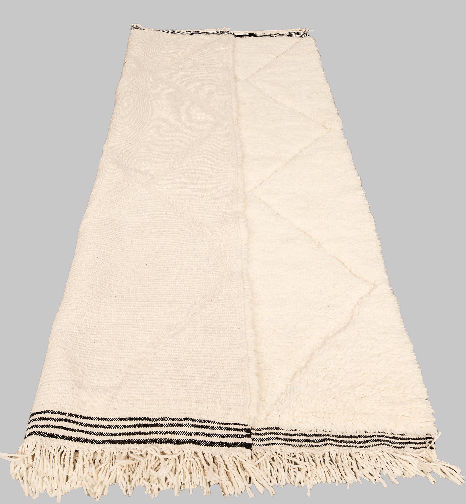 Rug, Morocco, approx. 243 x 155 cm.