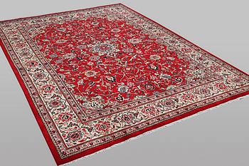 A carpet, Mahal, ca 372 x 248 cm.