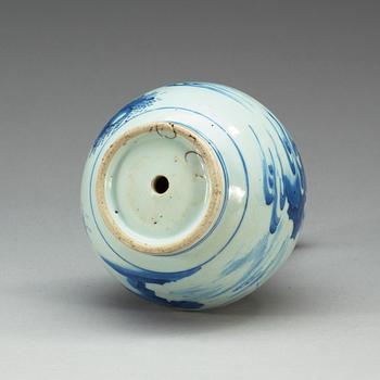 A blue and white Transitional vase, 17th Century.