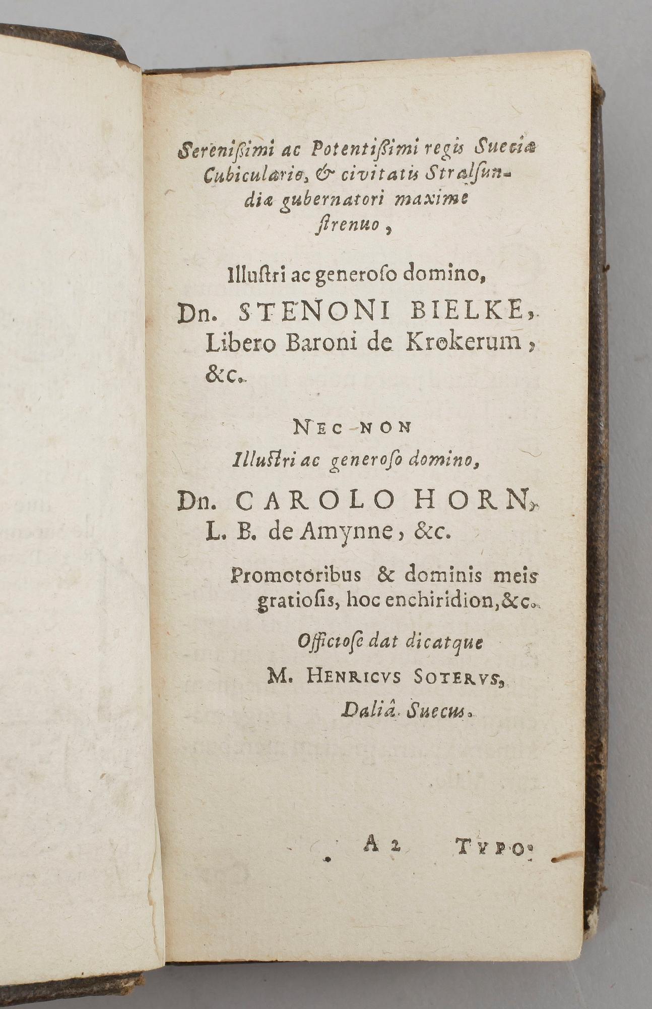 BOK, "Svecia sive de Suecorum, Regis dominiis et opibus..." av Henrik Soter och Andreas Bureus, Elzeviriana Leyden 1633.