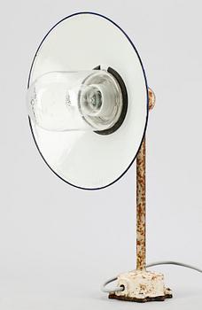 VÄGGLAMPA, Industri, 1900-talets mitt.