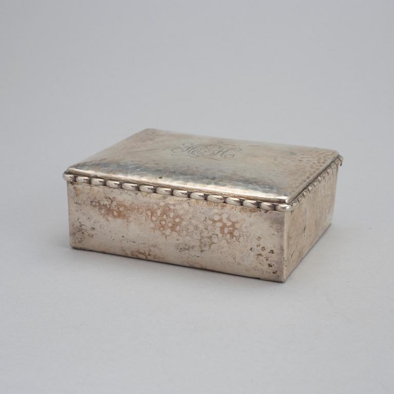 Six silver boxes including a pair of boxes by K A Anderson, Stockholm, 1927. Weigth ca 534 grams.