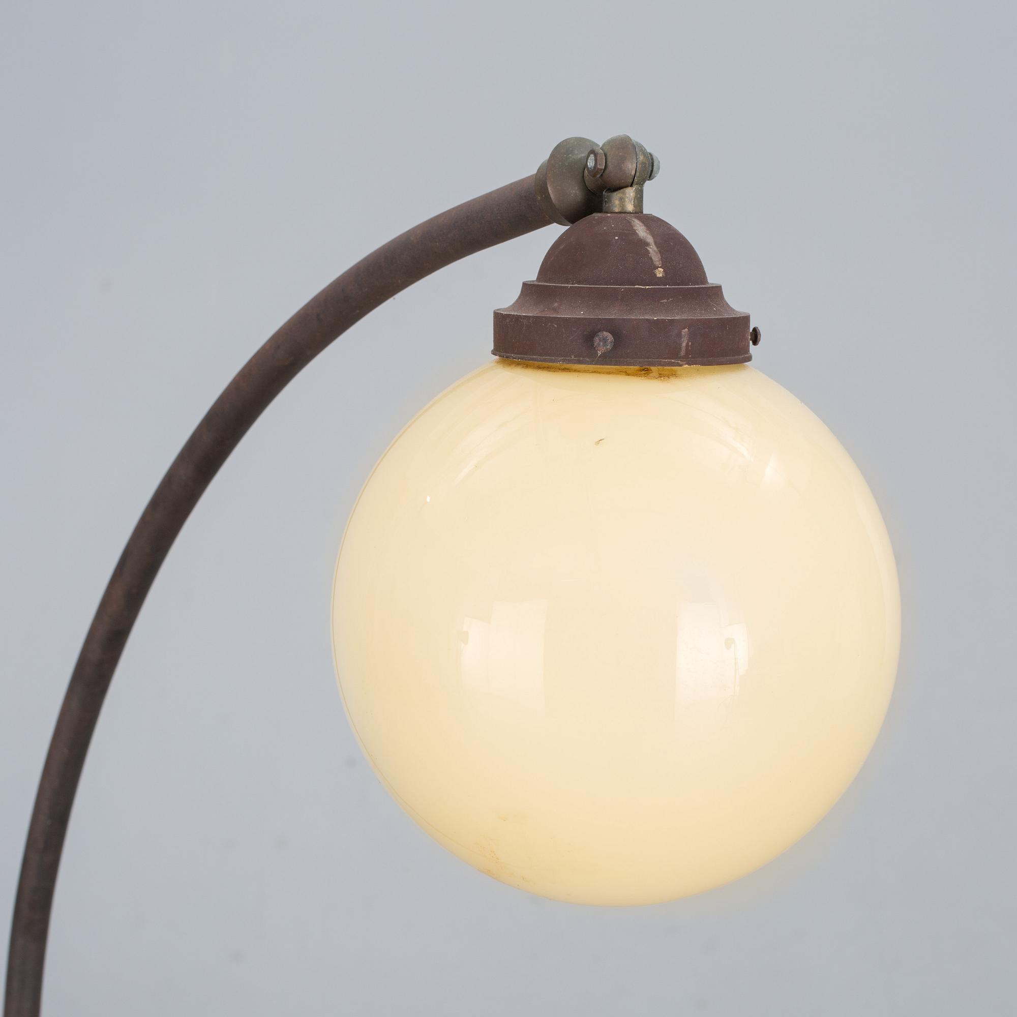 GOLVLAMPA, art déco, 1900-talets första hälft.
