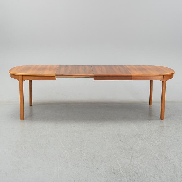 An 'Ambassador' dining table by Carl Malmsten, Åfors.