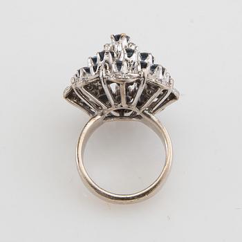 Ring 8K white gold with diamonds and sapphires.