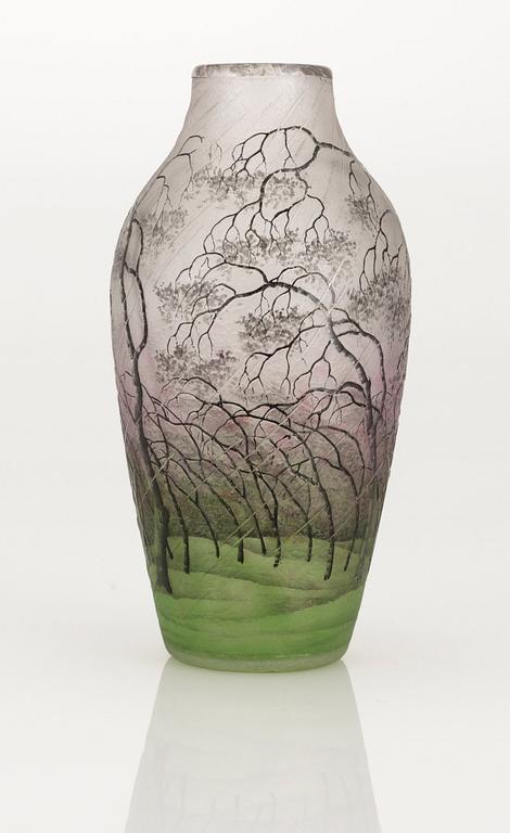 An art nouveau Daum glass vase, Nancy, France.