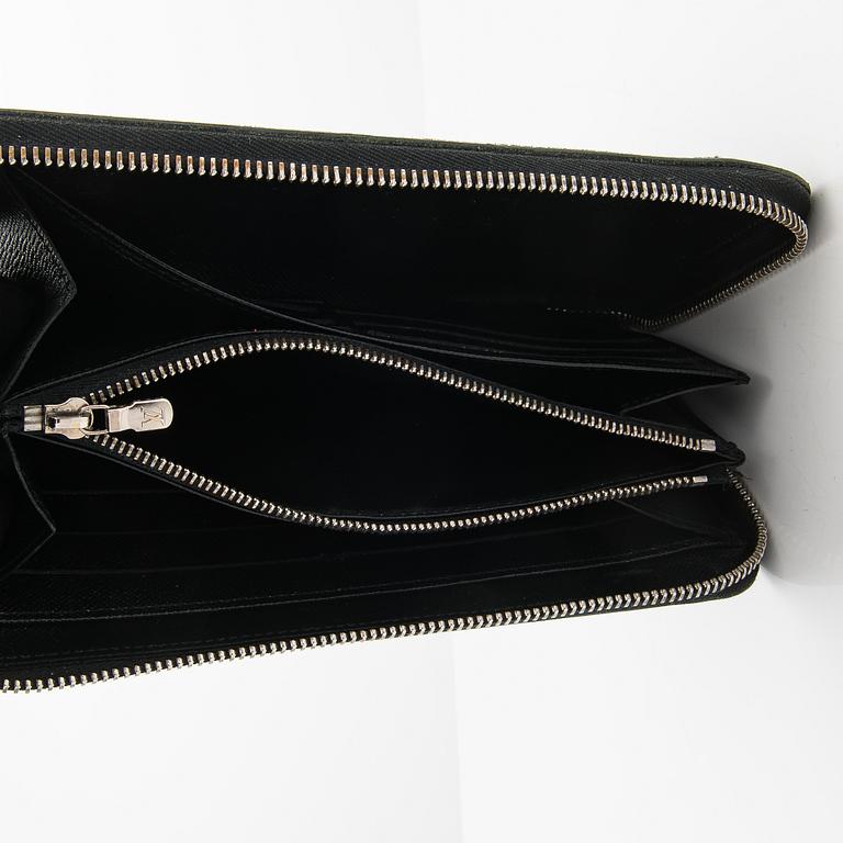 Louis Vuitton, A 'Zippy' Wallet.
