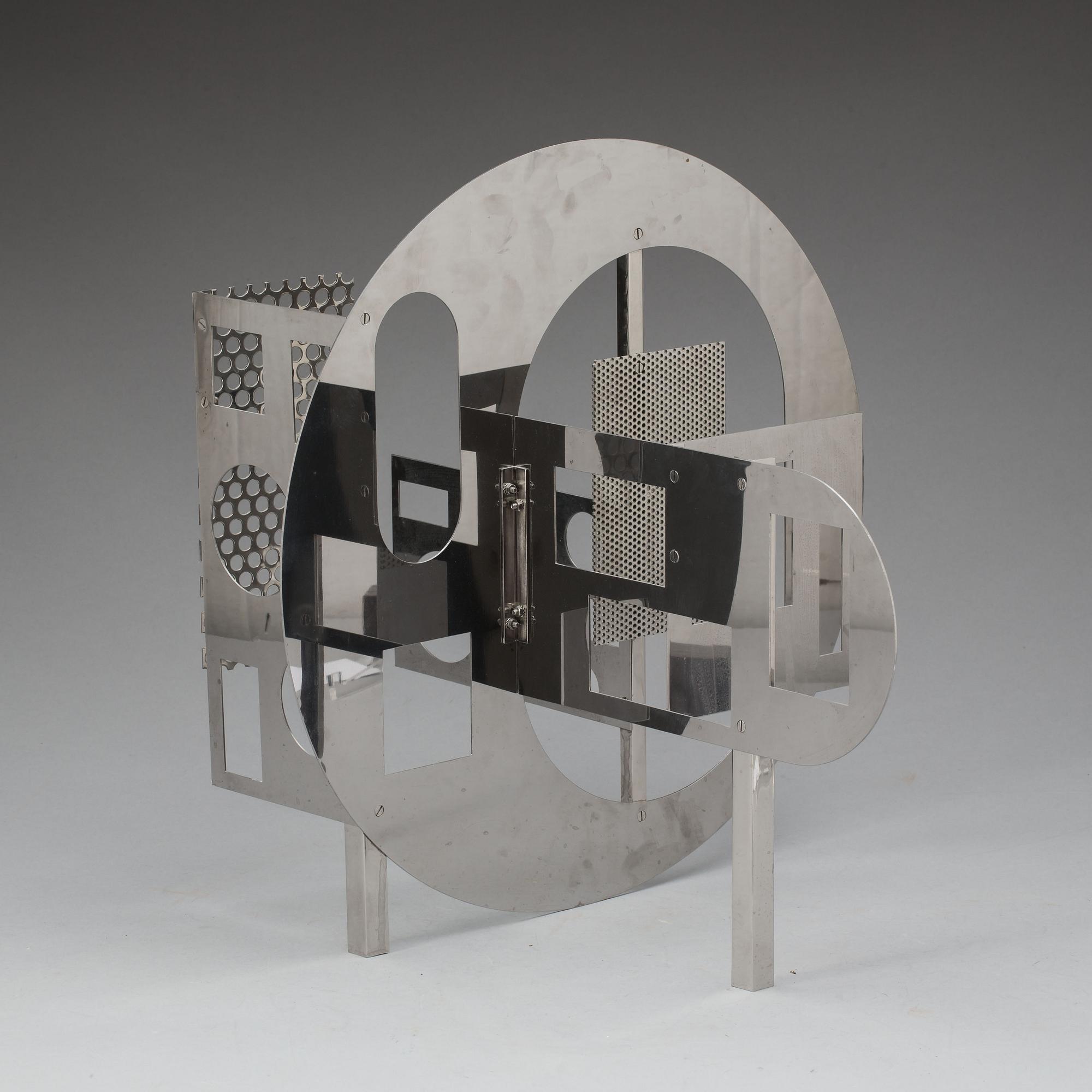 OKÄND KONSTNÄR, vitmetall, ej signerad.