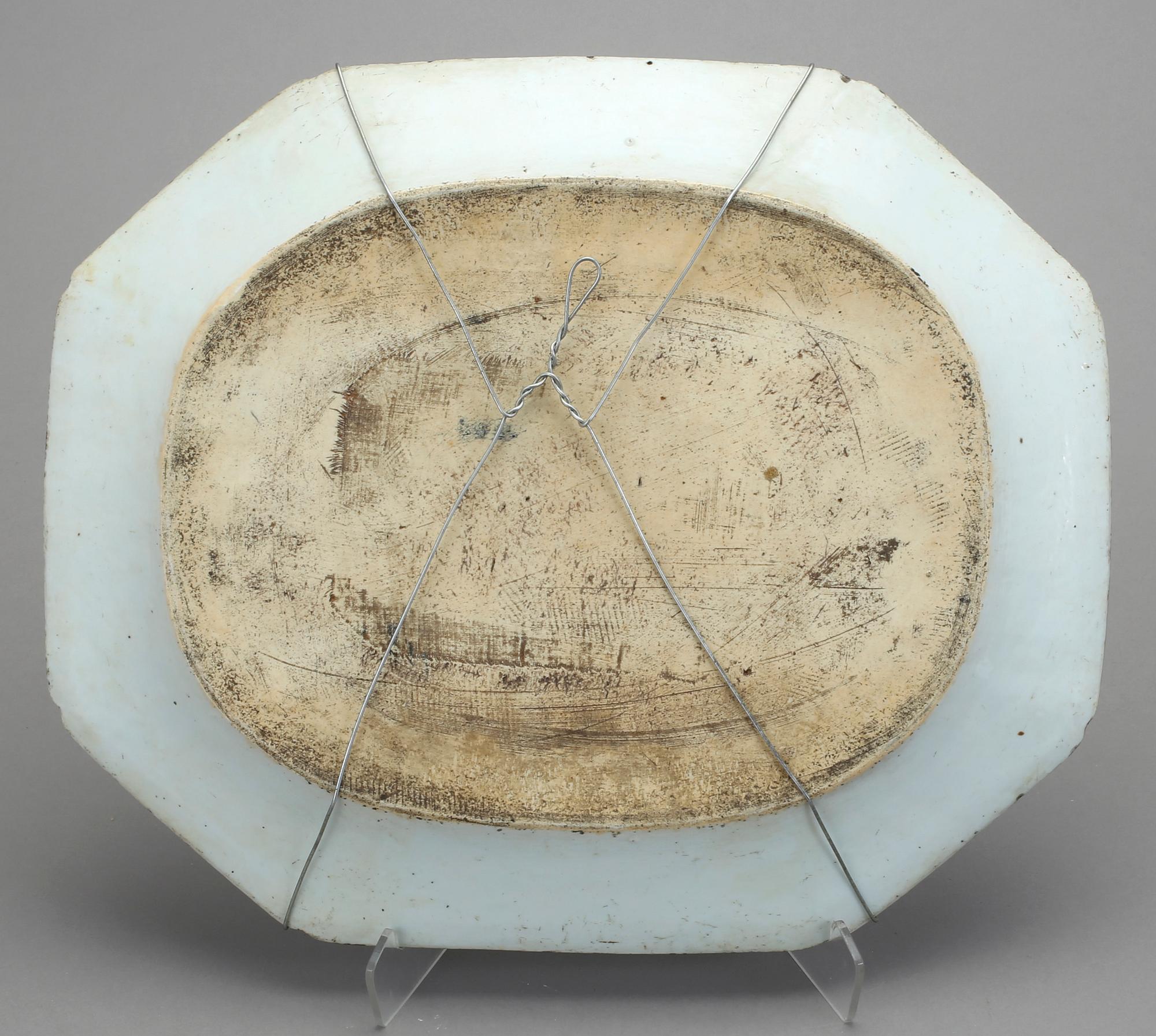 STEKFAT, porslin, Kina, Chien-lung, 1736-1795.