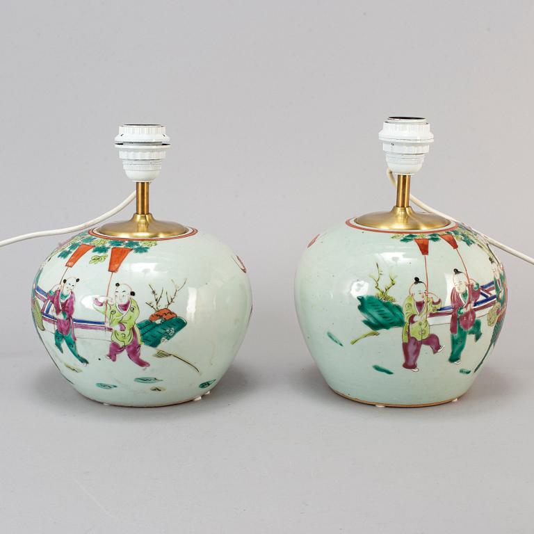 A pair of Chinese jars, turned into table lamps, 20th century.