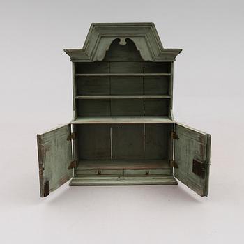 HÄNGSKÅP, 1700-tal.