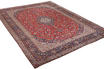 A carpet, Kashan, ca 357 x 287 cm.