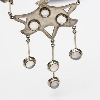 COLLIER, ARMBAND SAMT ÖRHÄNGEN, sterlingsilver med månstenar.