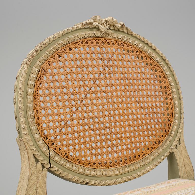 SALONGSGRUPP, 7 delar, gustaviansk stil, 1900-talets början.