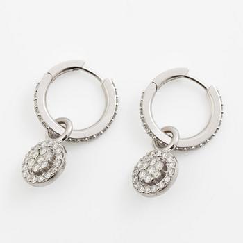 Hoop earrings with pendants, 18K white gold set with brilliant-cut diamonds.