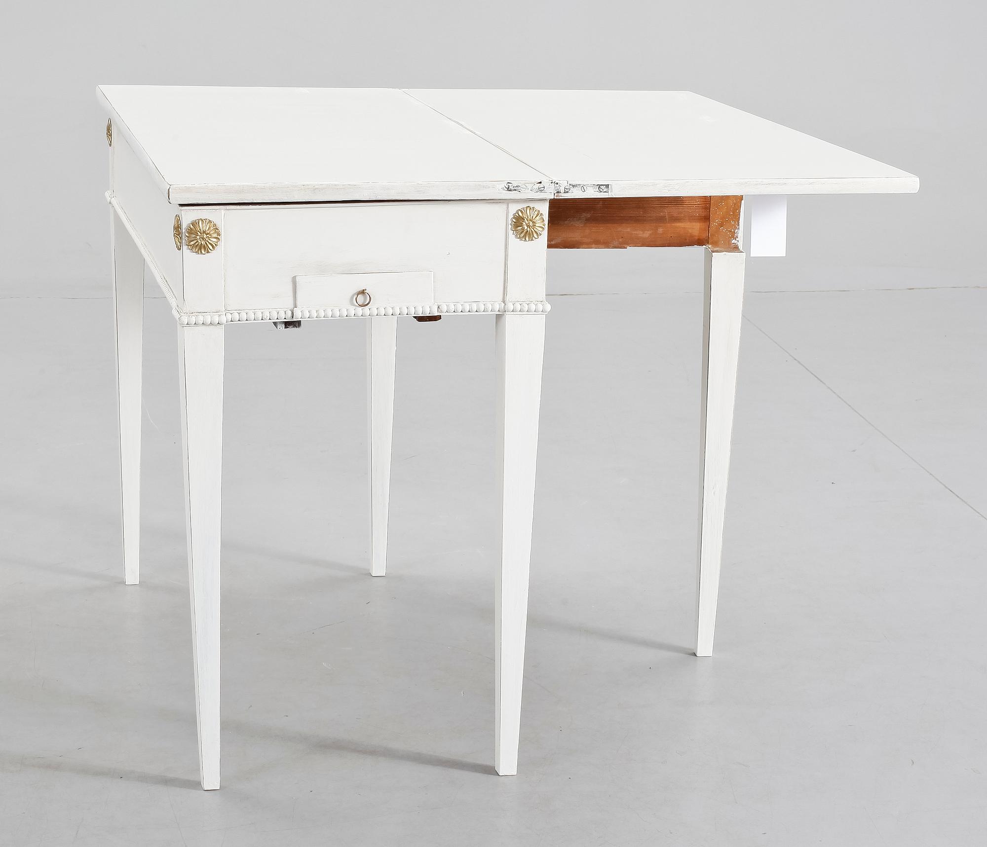 SPELBORD, sengustavianskt, 1800-tal.
