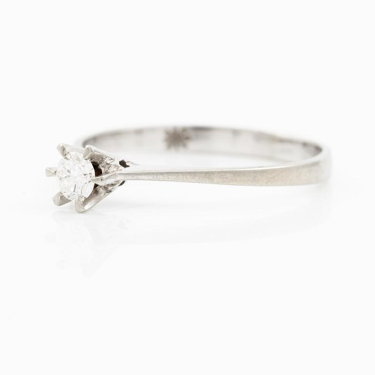 Ring, solitaire ring, 18K white gold with brilliant-cut diamond.