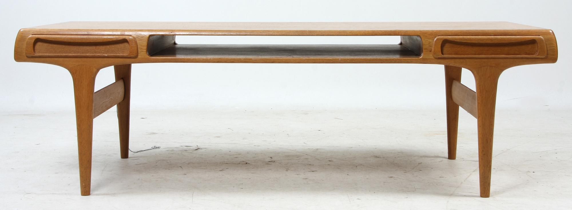 SOFFBORD, Johannes Andersen, tillskrivet, 1900-talets tredje kvartal.
