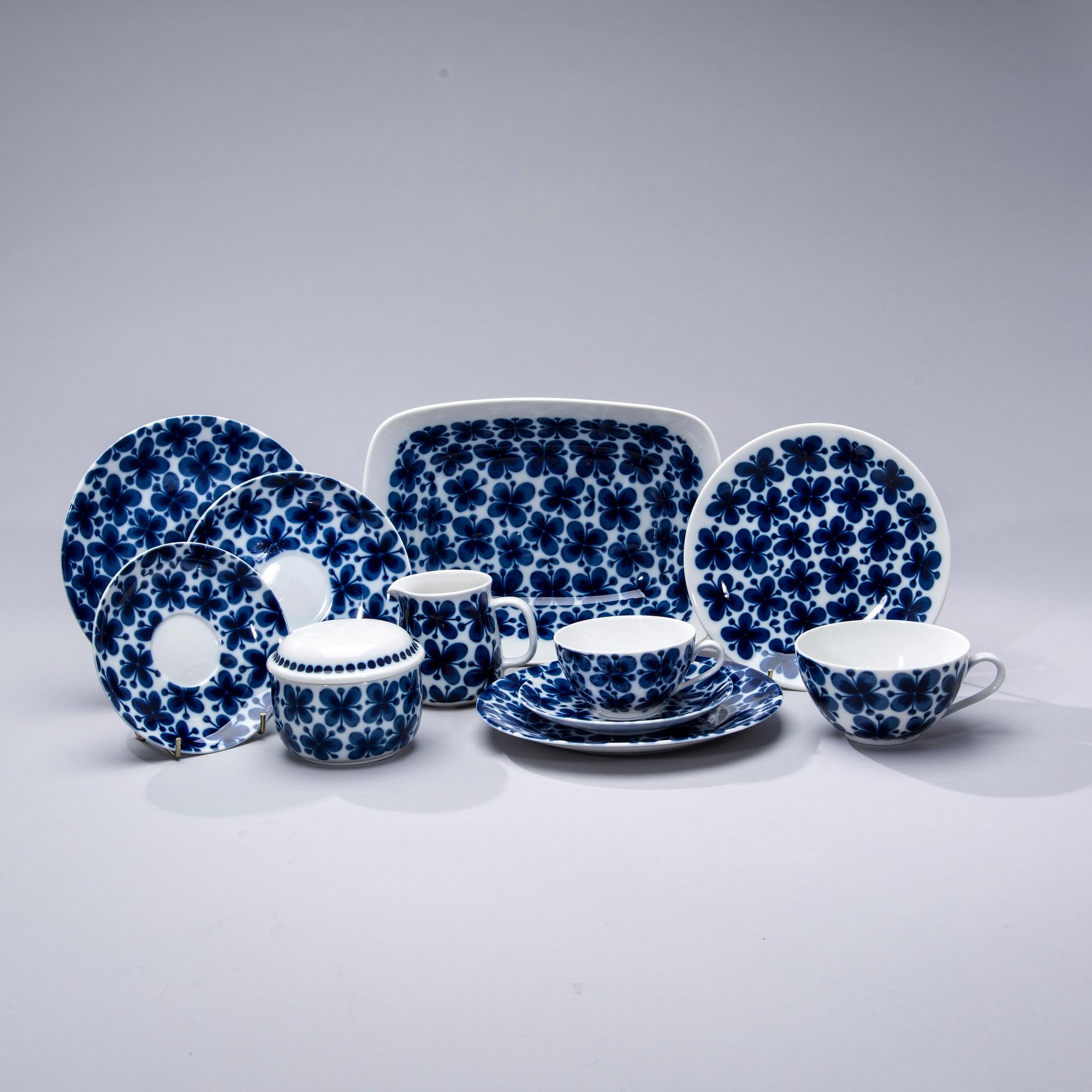 TEE-JA KAHVIKALUSTE, 34 osaa, posliinia, "Mon Amie" Marianne Westman.