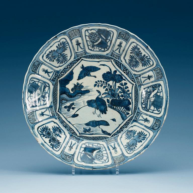 A blue and white charger, Ming dynasty, Wanli (1573-1620).