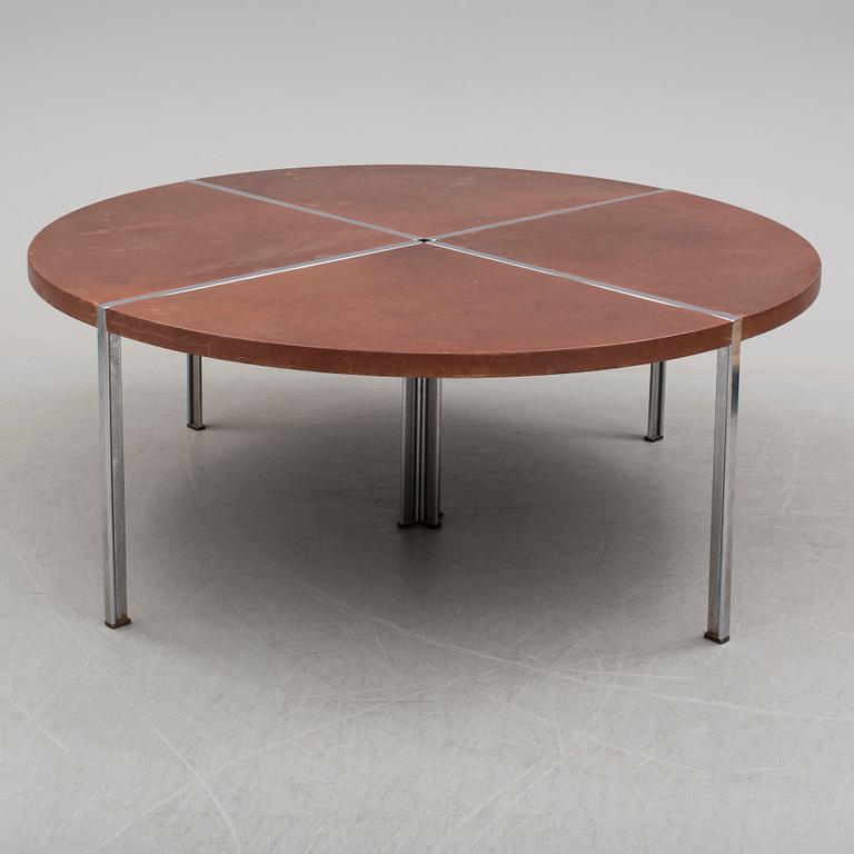 A table ny Walter Knoll, Germany.