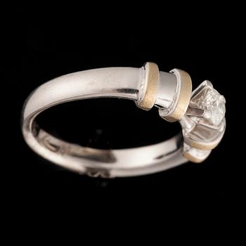 RING, 14K vitguld, diamant. Laatukoru 2000. Vikt ca 8,6 g.