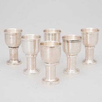 Finnish Silver Bowl and Six Beakers, marks ofW. Petterson and Turun Hopea, Turku 1979-86.