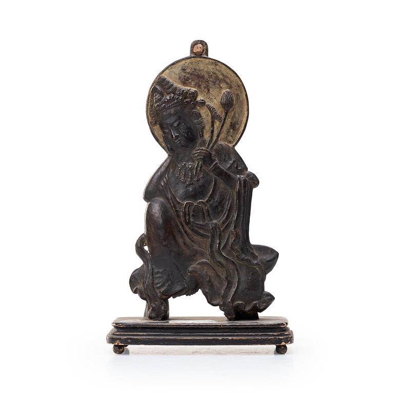 A placque in the shape of Guanyin, Qing dynasty, 19th Century.