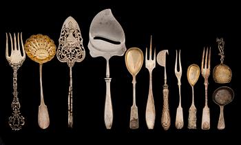 BESTICK, 12 st, silver, diverse stämplar. Total silvervikt ca 260 g.