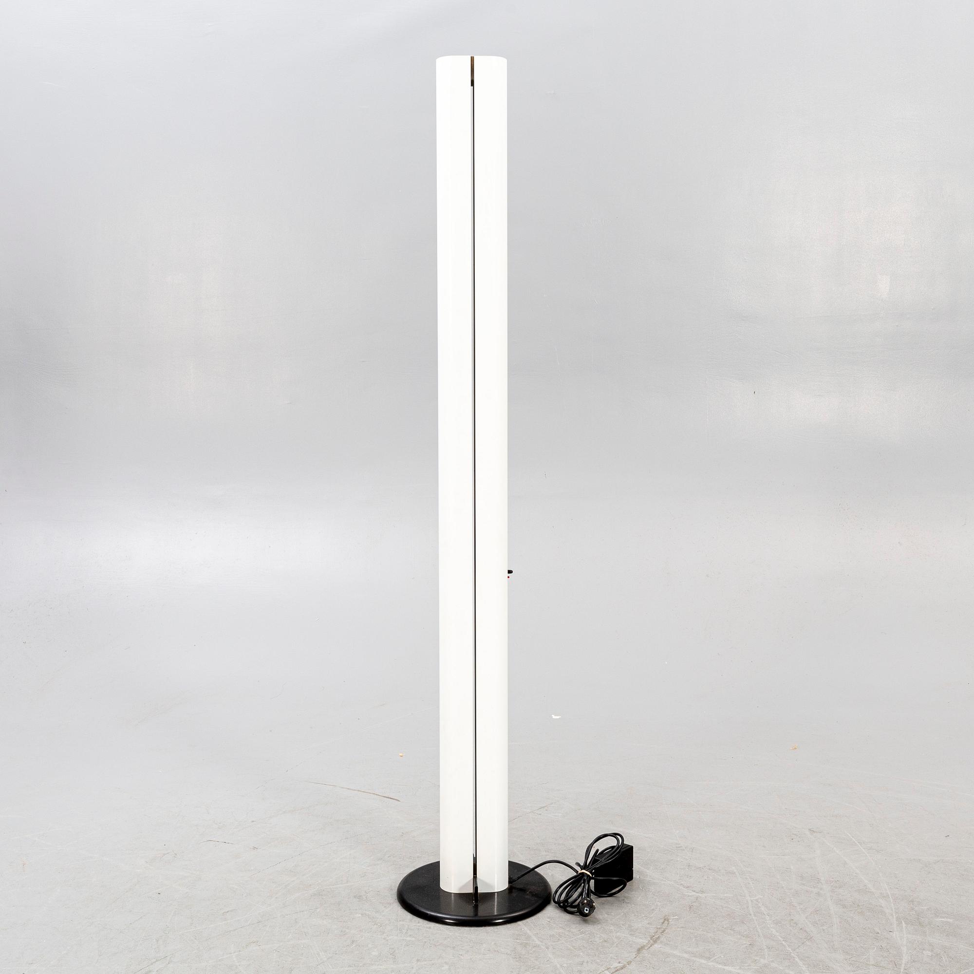 A 'Megaron' floor lamp by Gianfranco Frattini for Artemide, designed 1979.