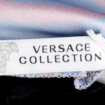 KLÄNNING, Versace.