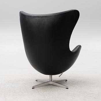 Arne Jacobsen, fåtölj, "Ägget", Fritz Hansen, Danmark, 2021.
