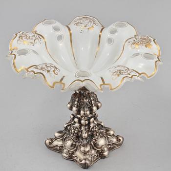 UPPSATSSKÅL, nysilver samt glas, nyrokoko, 1800-talets andra hälft.