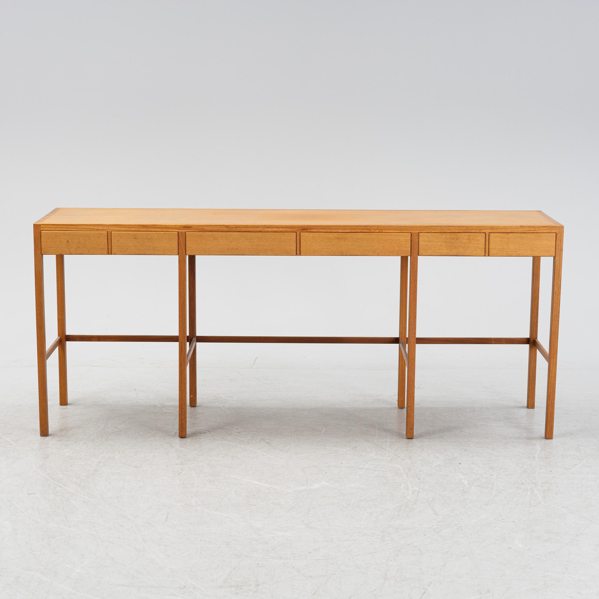 Nordiska Kompaniet, sideboard med ett par satsbord och serveringsvagn, 1950-tal.