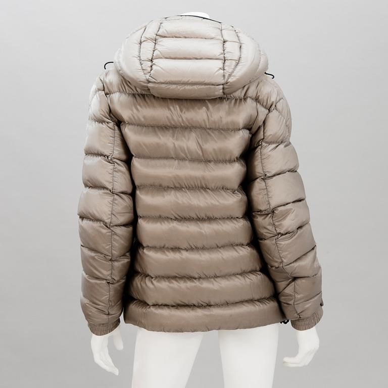 Moncler Edward Down JACKET in size 3.