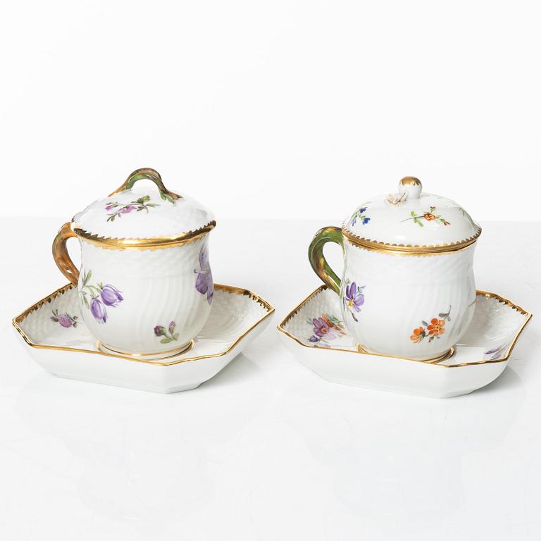 Royal Copenhagen, cremekoppar med lock och fat, 11 st, "Sachsisk Blomst", Danmark, 1951-65.