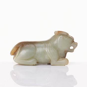 A Chinese nephrite sculpture of a mythical creature, Qing dynasty.