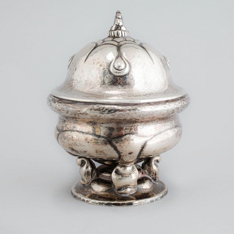 A silver sugar bowl, assay master Christian F Heise in Copenhagen, 1918, weigth 495 g.