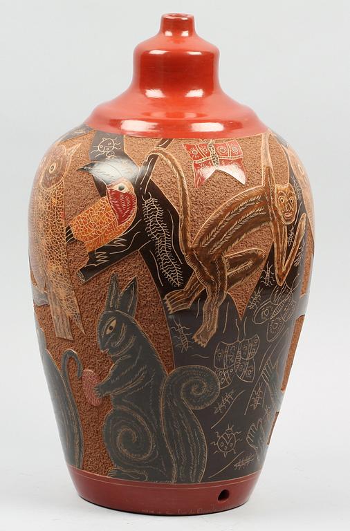 VAS/BORDSLAMPFOT, lergods, Nicaraqua, sign. Norwin Bracamonte Pavon.