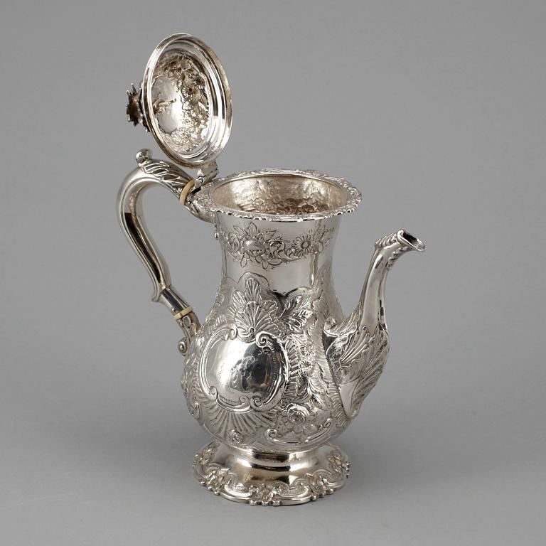 KAFFEKANNA, silver, London England 1835. Vikt ca 940 gram.