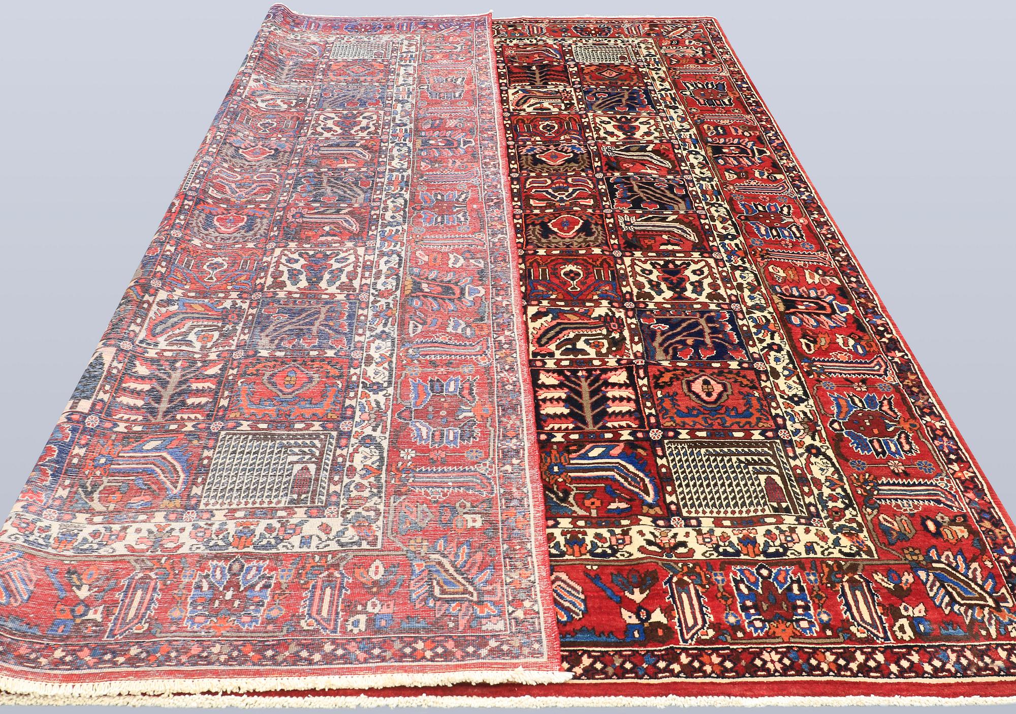 A Baktiari carpet, approx. 410 x 312 cm.