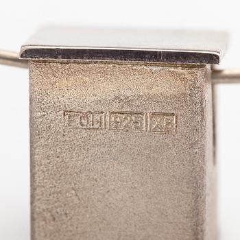 Pekka Piekäinen, A sterling silver necklace "Bird house". Platinoro, Turku 1999.