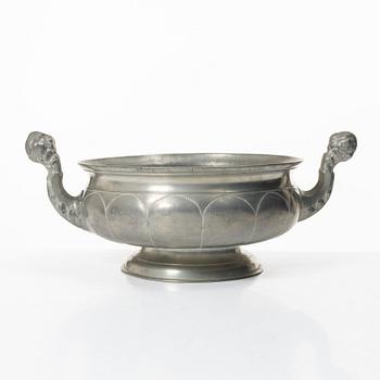 A bowl by Magnus Söderberg, Stockholm, 1749.