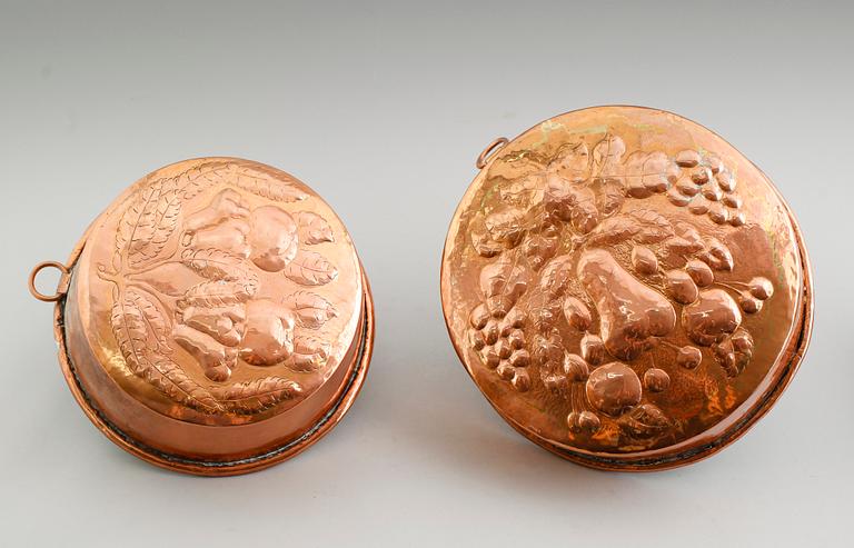 FORMAR, 2 st, koppar, 1800/1900-tal.
